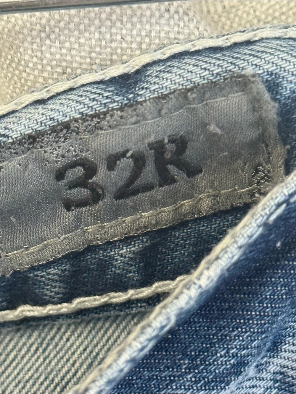 BKE Carter Jeans Men's 32R Blue Denim Light Wash Casual Distressed Bootcut Work